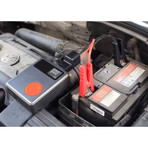 Кликните для увеличения изображения Пусковое устройство Jump Starter 2 в 1 с компрессором RedPower DKMF139
