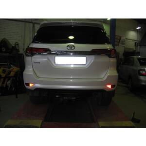 Фаркоп - TOYOTA Fortuner (2017 - ) г. ( арт: 3714.21 ) photo2 Интернет магазин Автоаксессуаров Фаркопы, Тягово-сцепное устройство (ТСУ) (Шериф)
