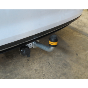 Фаркоп Volkswagen Bora 2018- г. ( Седан ) арт: 92713-A photo2 Интернет магазин Автоаксессуаров Фаркопы, Тягово-сцепное устройство (ТСУ) (Мотодор)