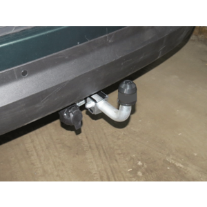 Фаркоп Volkswagen Tiguan 2007-2011 г. ( универсал ) арт: ZV101A photo2 Интернет магазин Автоаксессуаров Фаркопы, Тягово-сцепное устройство (ТСУ) (Мотодор)