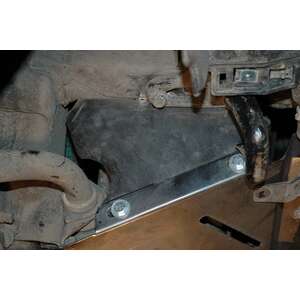 Защита радиатора - NISSAN Navara - для 0757 (2005 - 2010) г. ( арт: 15.1330 N2-3 ) photo2 Интернет магазин Автоаксессуаров Защита Картера, МКПП, АКПП, РК (Шериф)